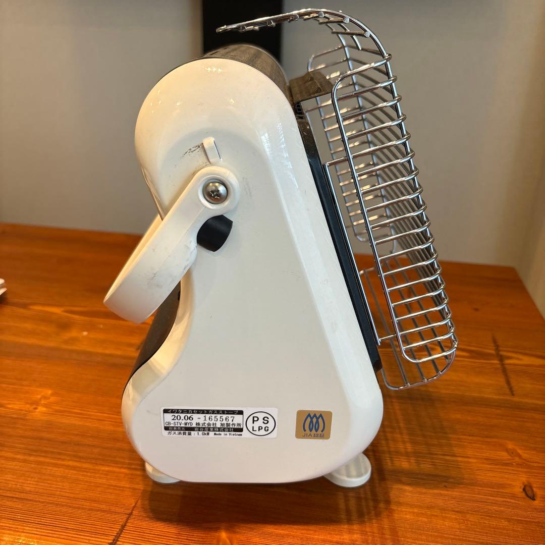 キャンプ用品　イワタニカセットガスストーブ