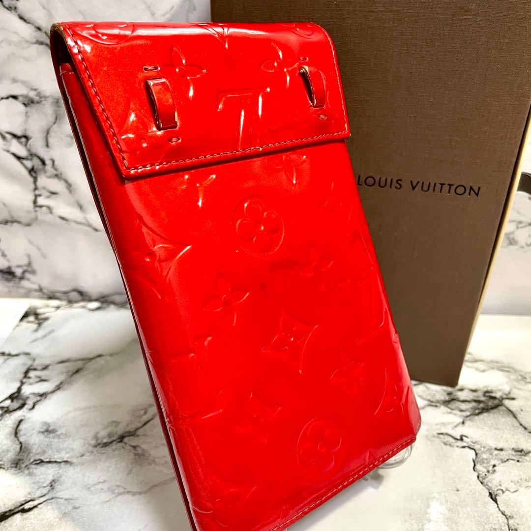 ルイヴィトン　ウォーカーウォレット　レッド