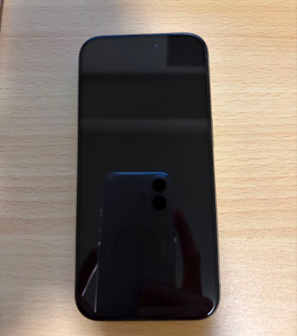中古　iPhone 15pro ナチュラルチタニウム　128gb