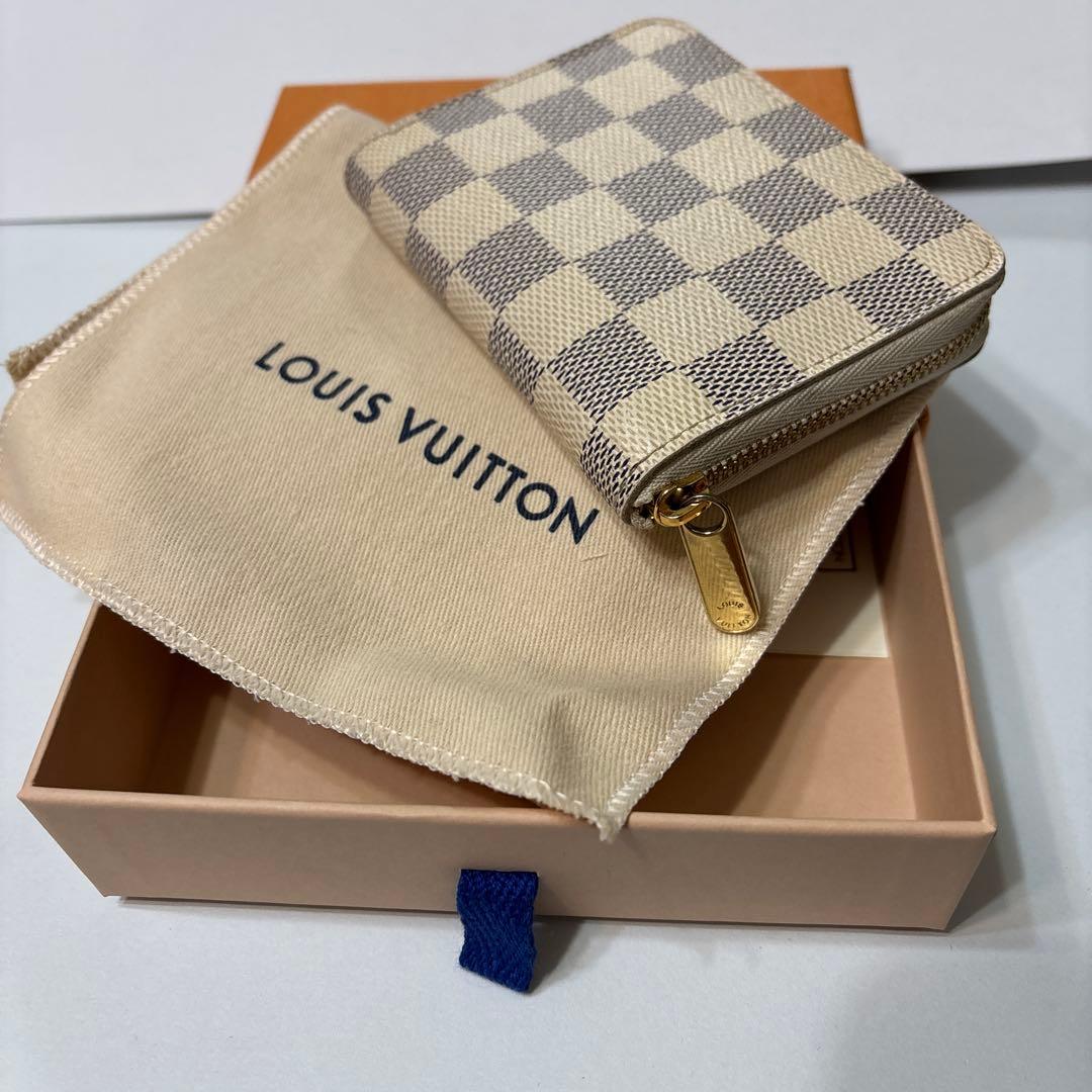 ルイヴィトン ダミエ アズール ジッピー パース コンパクトウォレット 白