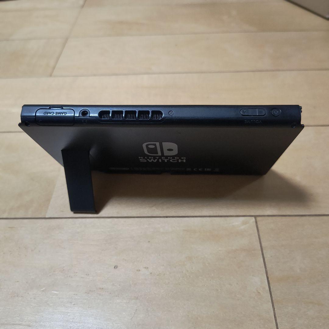 Switch ブラック 本体　コントローラー無　ドックとケーブル付