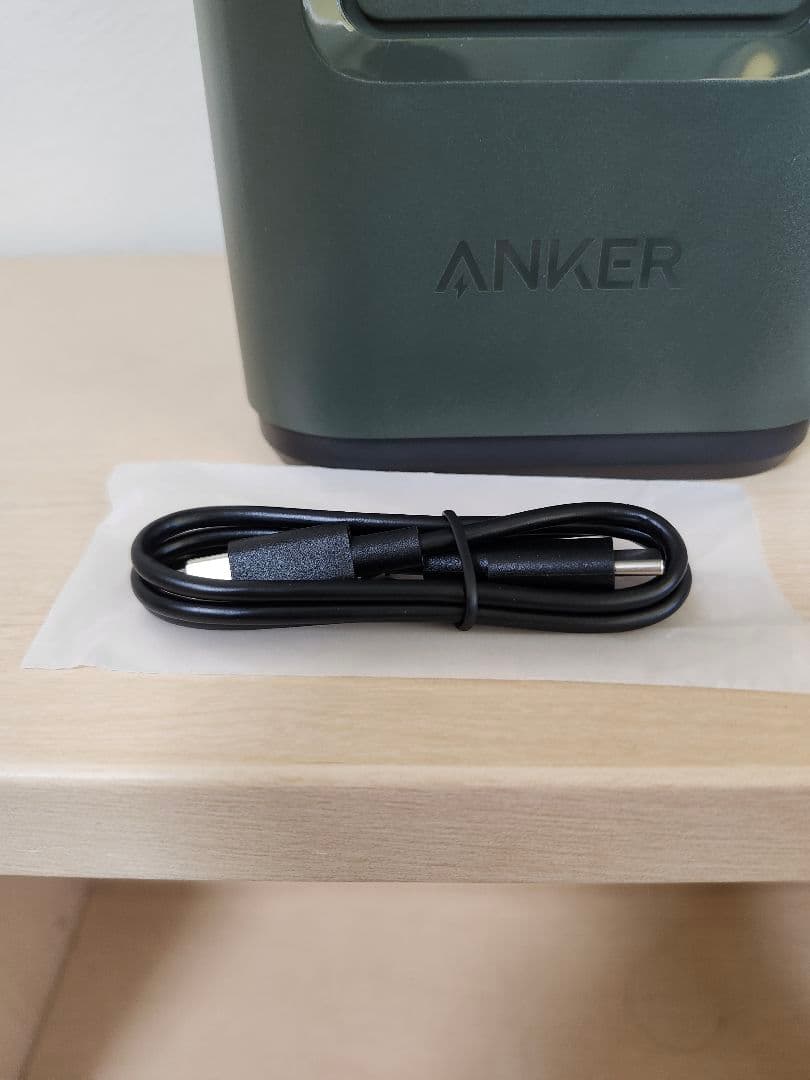 【極美品】Anker 548 Power Bank アウトドア防災用　ケース付き