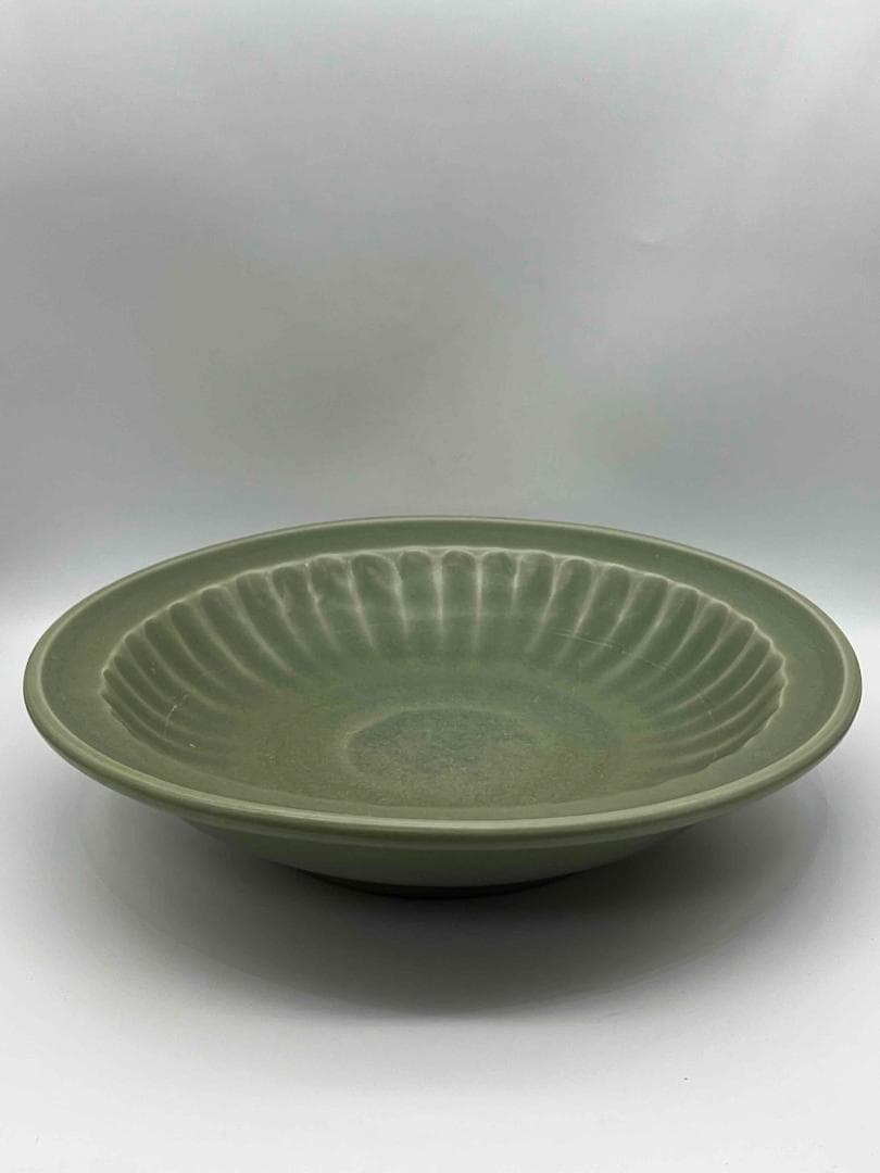 明時代　青磁　龍泉窯刻花大盤　青磁皿　唐物　古賞物　時代物(B-67)