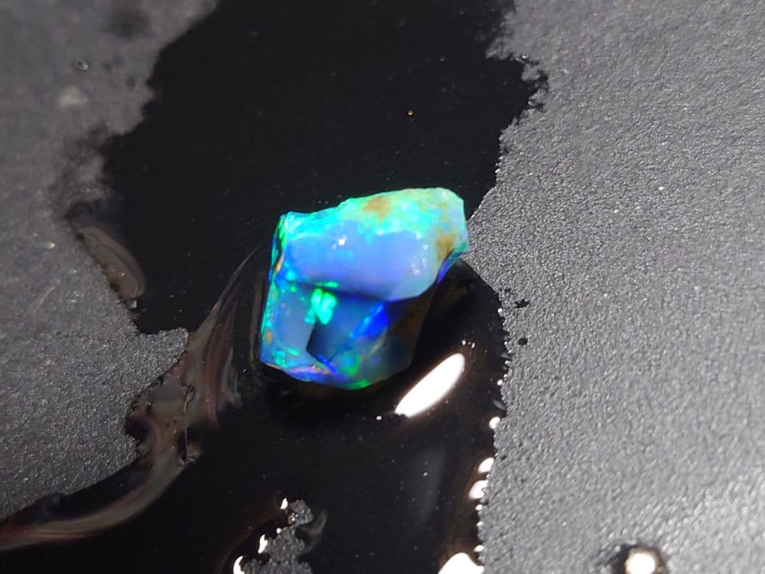 エチオピア　ウェロ産　チョーク　オパール　原石　鉱物標本