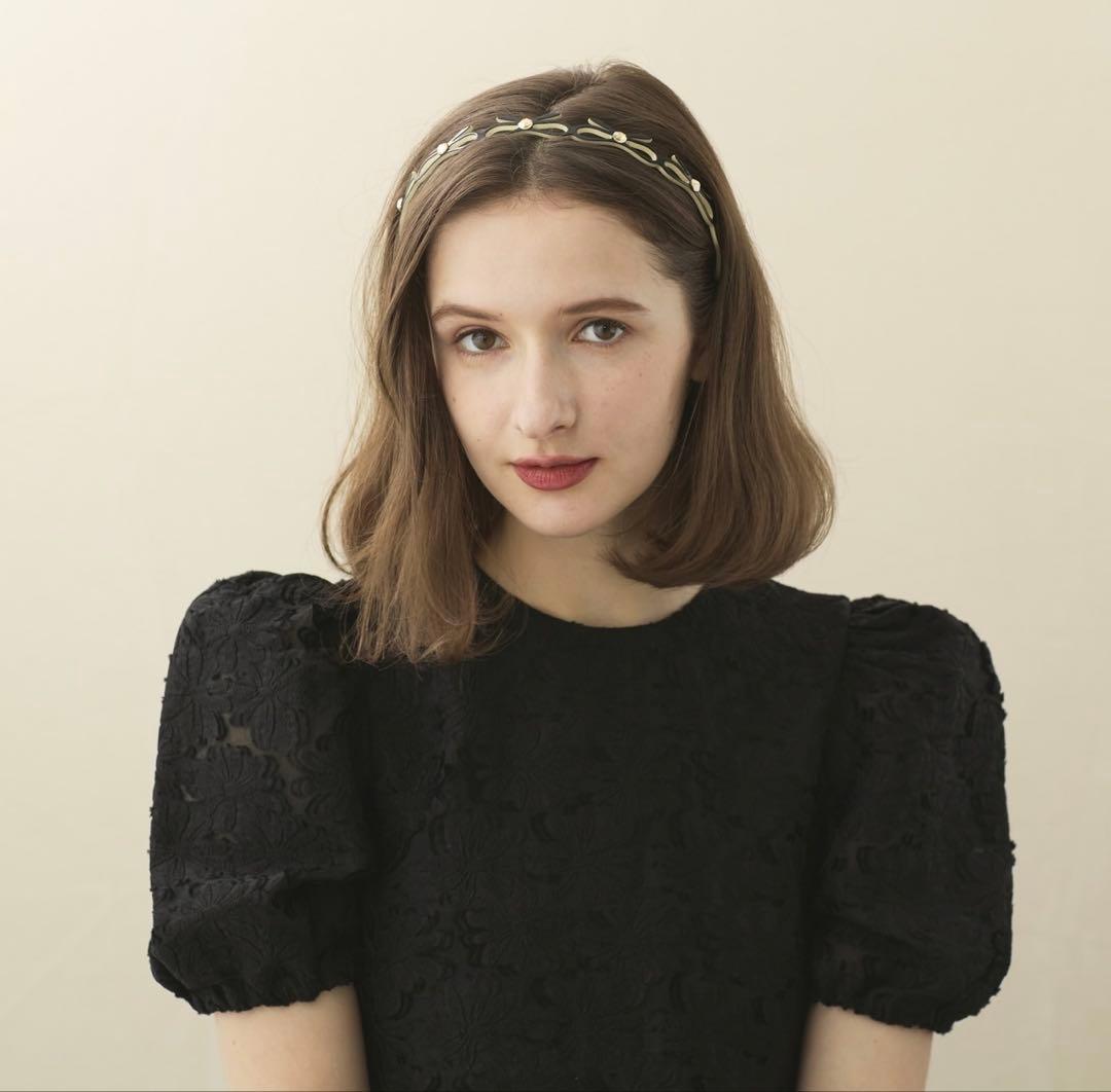 美品 ALEXANDRE DE PARIS カチューシャ リボン