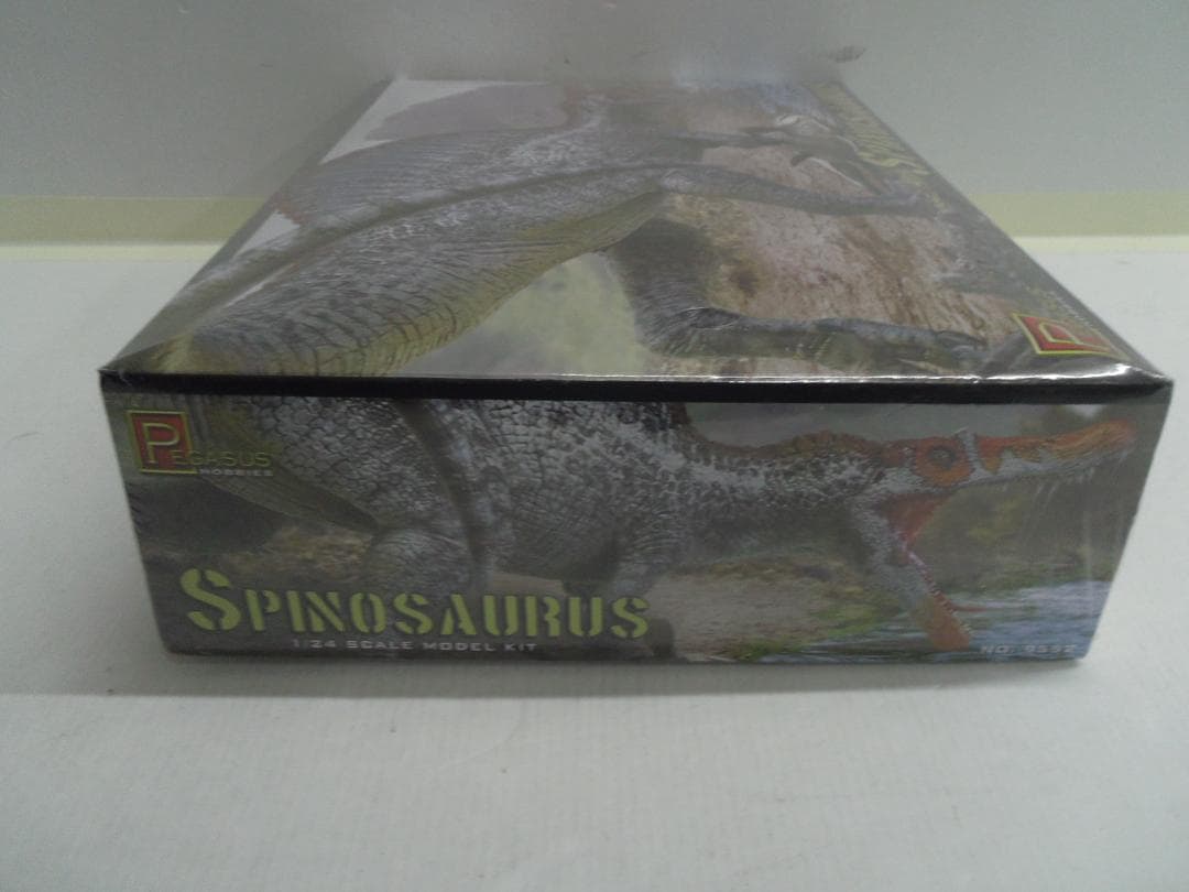【未開封】PEGASUS HOBBIS　１／２４　SPINOSAURUS