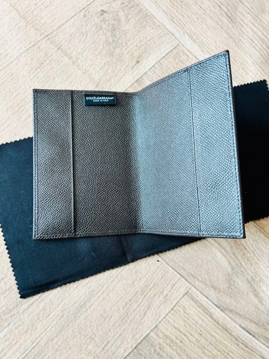 ドルチェ&ガッバーナ　D&G パスポートケース　茶