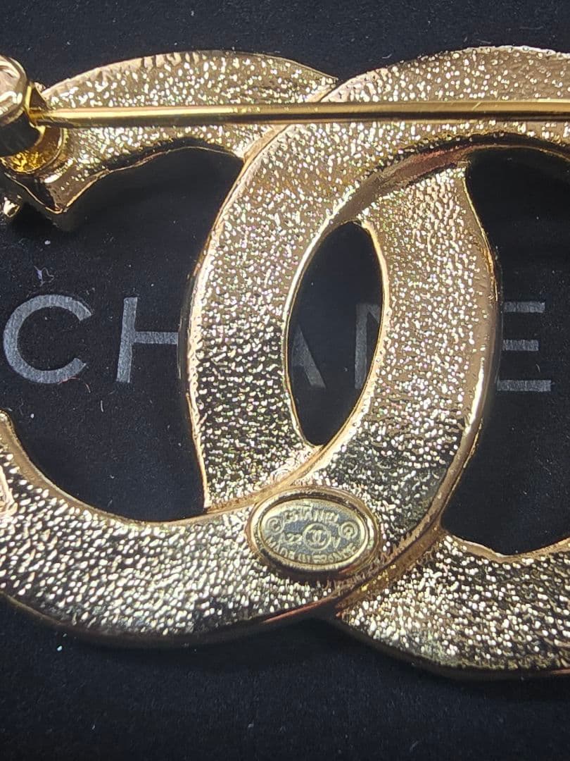 ココマーク ブローチ新品　ジェニー着用シャネルブローチ