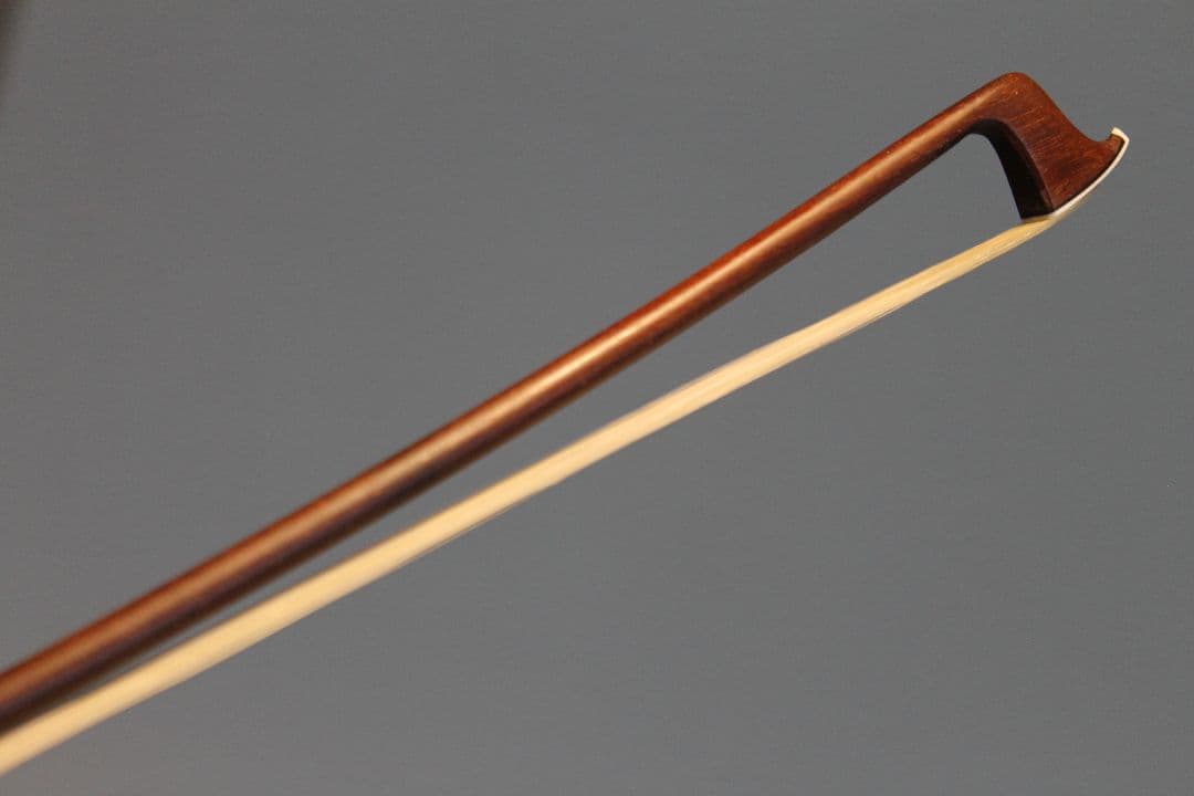 オールドバイオリン弓　絶妙な吸付と反発の妙、癖になる操作感　約百年前フレンチか