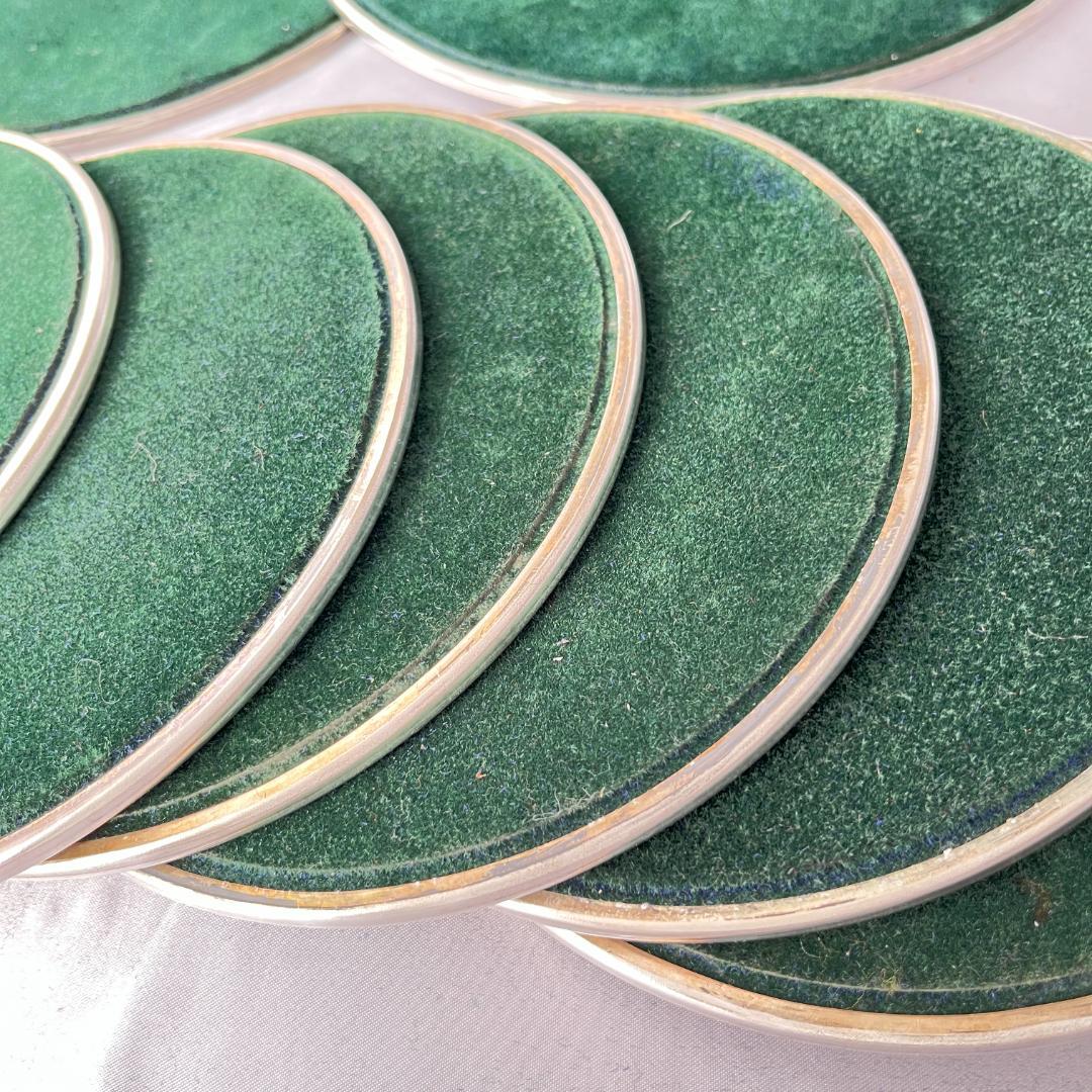 【英国】 プレースマット 8枚17cm / サービングマット 2枚23cm