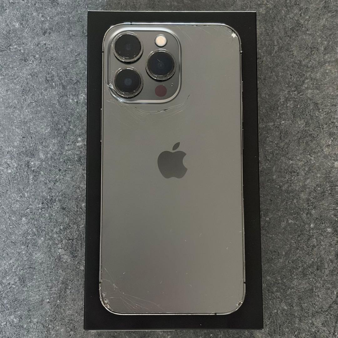 iPhone13 PRO 256GB グラファイト 背面ヒビ有り 動作問題なし