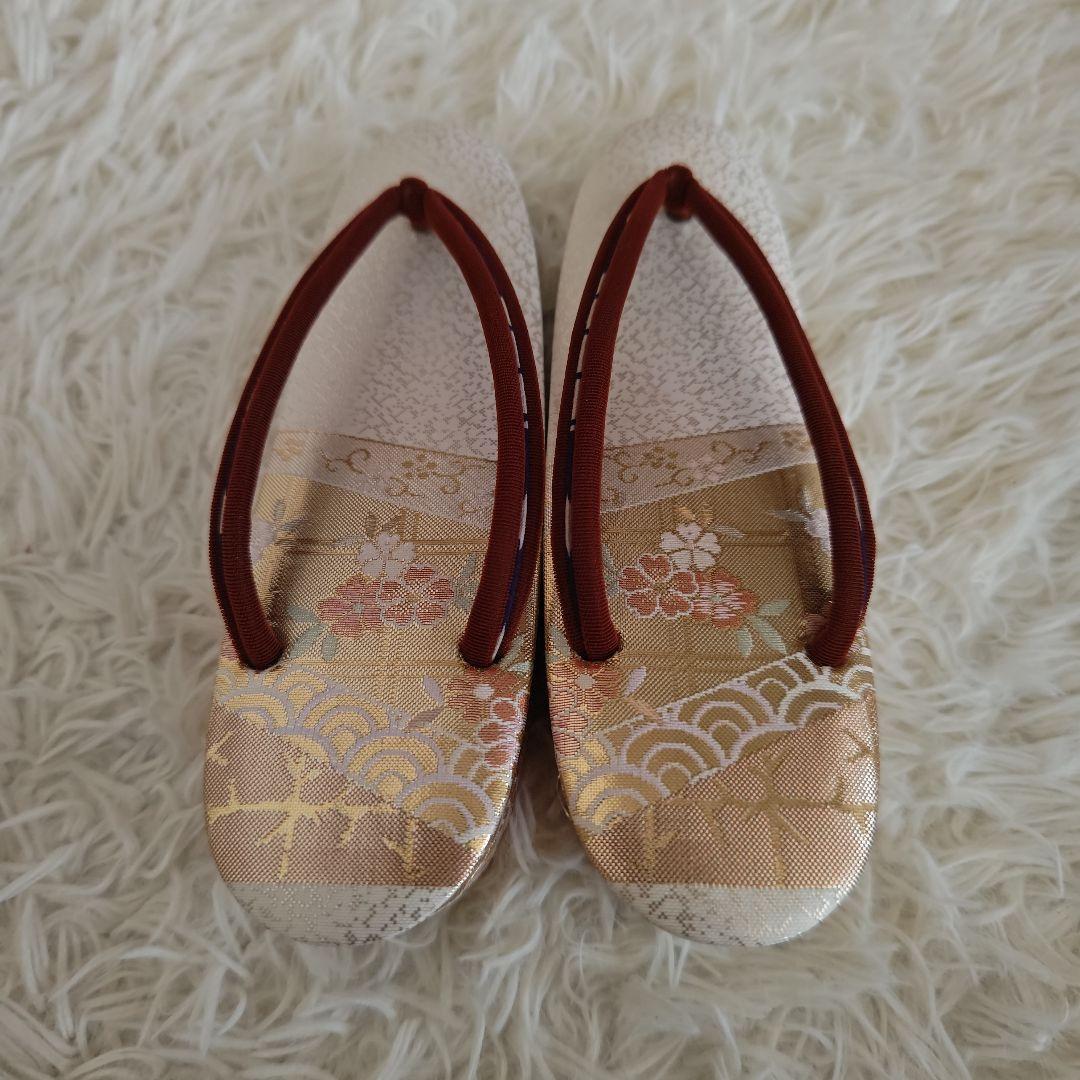 美品✨　花柄 和装用バッグと草履 セット　ホワイト×ゴールド