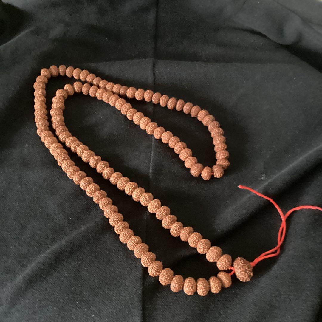 9ムキ(面)のルドラクシャ10mm x 12mmのネックレス　インド占星術