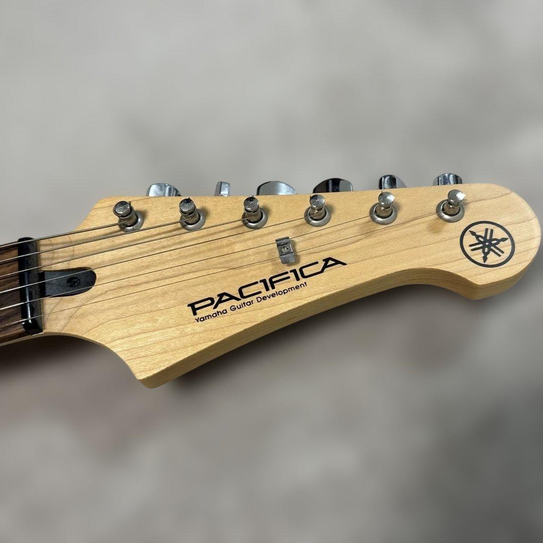 Yamaha PAC012 Jブルー エレキギター　ピックとケースとケーブル付き