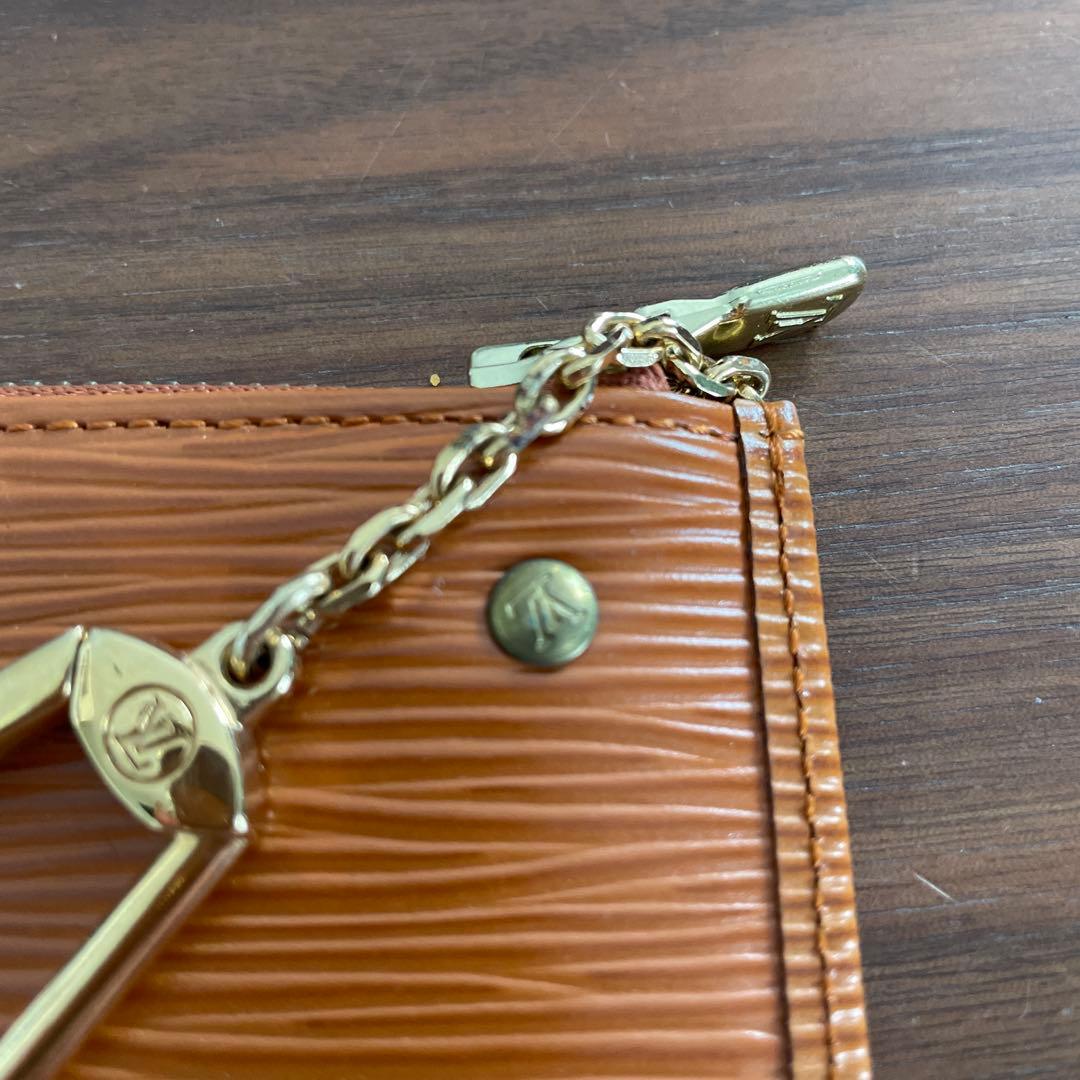LOUIS VUITTON キーケース