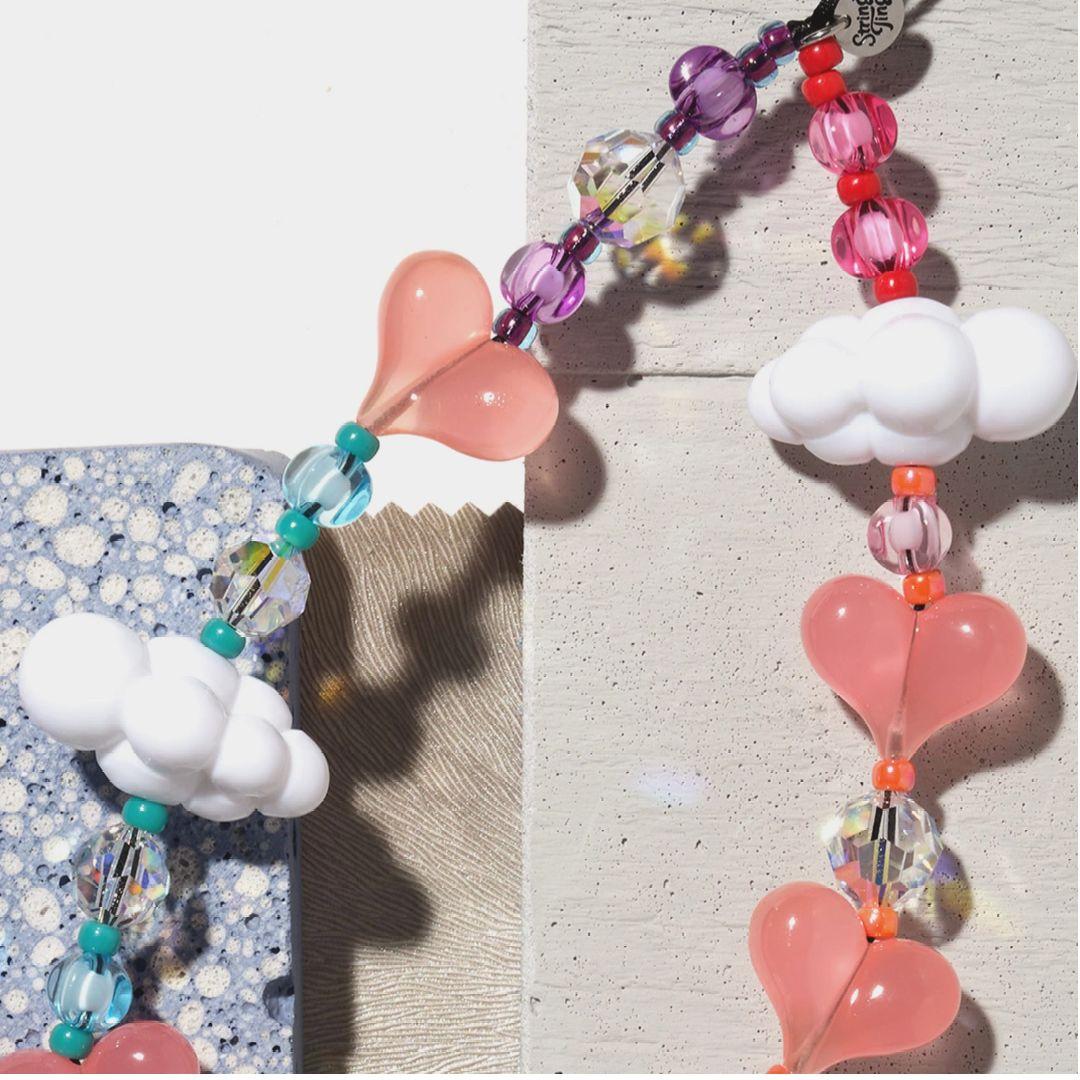 String Ting スマホストラップ カラフルピンク ハート 雲 クリスマス