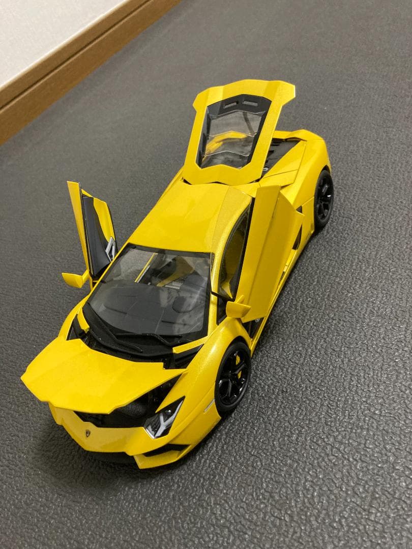 1/18 オートアート ランボルギーニ アヴェンタドール LP700－4