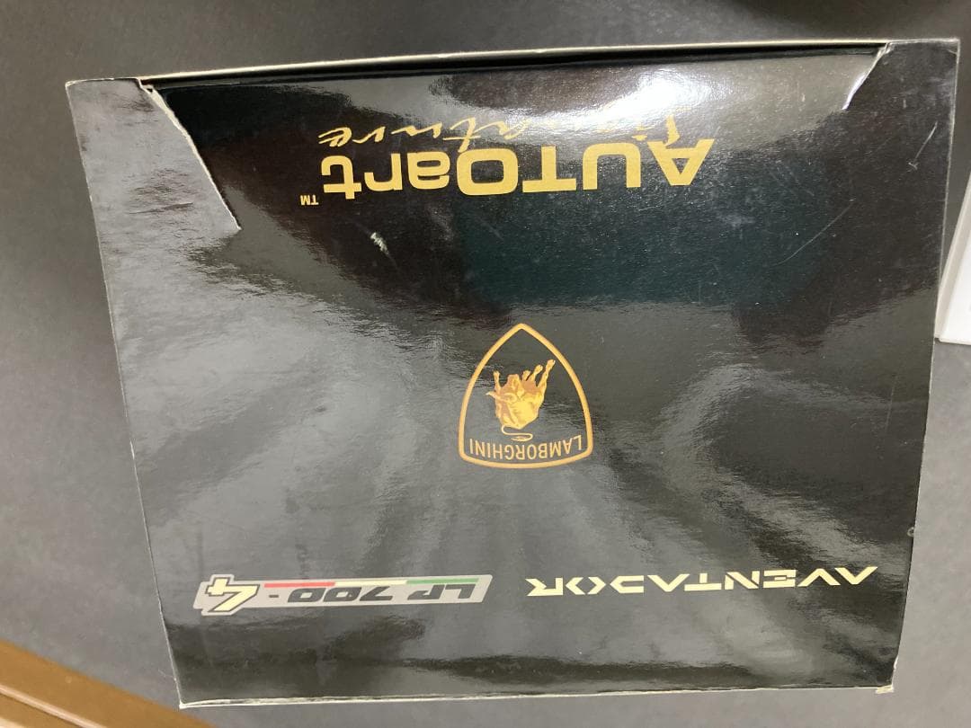 1/18 オートアート ランボルギーニ アヴェンタドール LP700－4