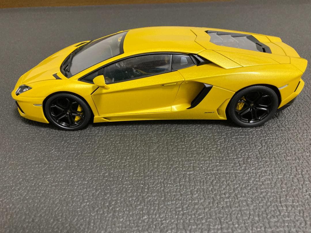 1/18 オートアート ランボルギーニ アヴェンタドール LP700－4