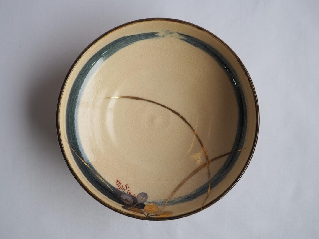 16代永樂善五郎造『仁清写草花平茶碗』 (共箱)　千家十職