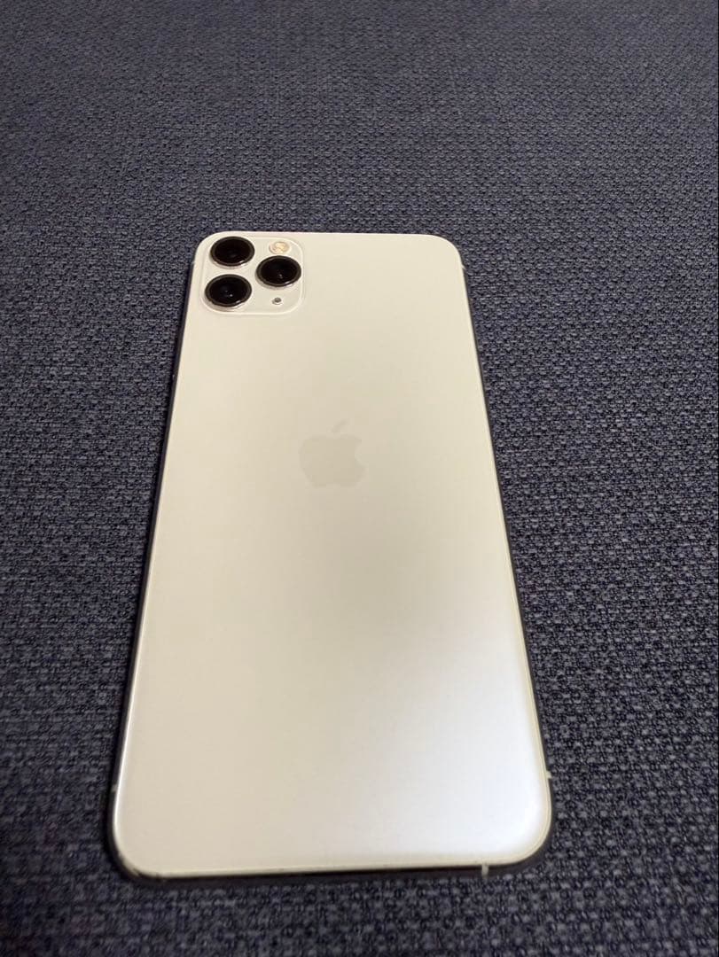 【水曜日限定】iPhone 11 pro max 512GB シルバー