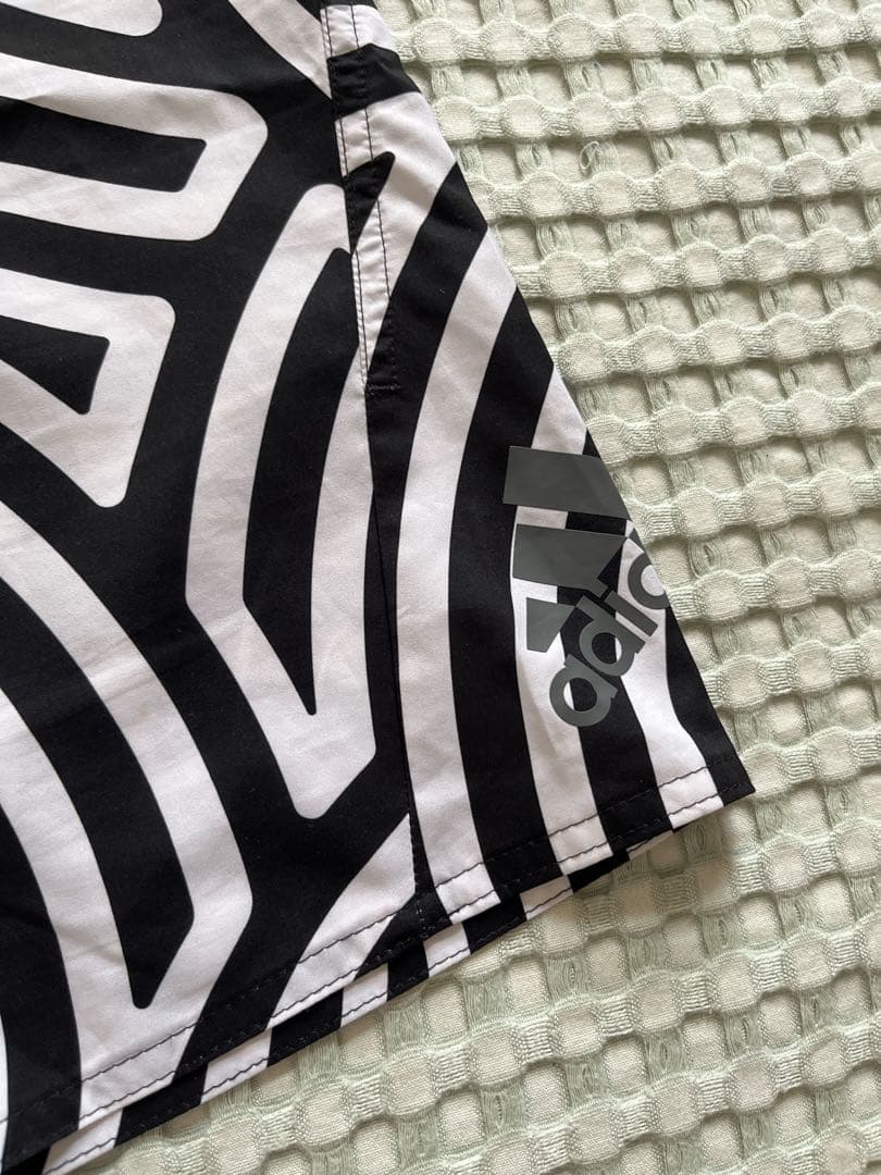 美品　adidas アディダス　HIROCOLEDGE スイムパンツ　XL