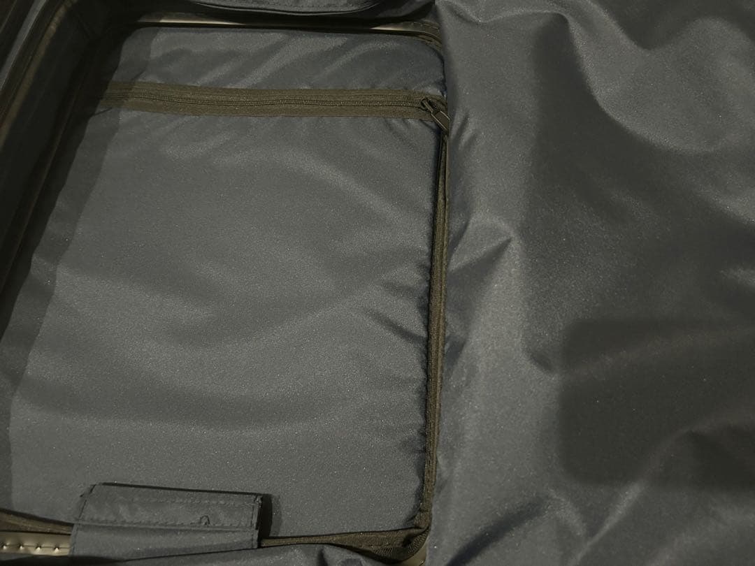 イノベーター　キャリーケース　多機能モデル　ブラック　1番人気の定番サイズ