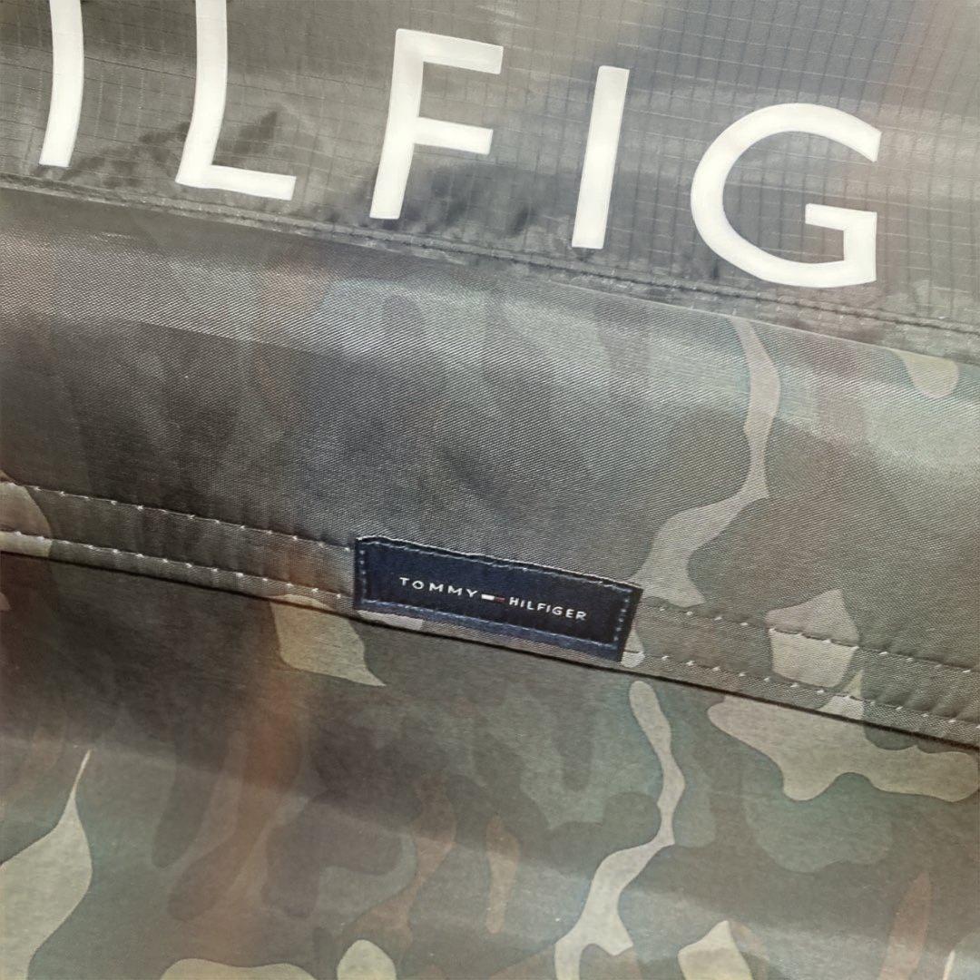 AKG　●  キャリーケース