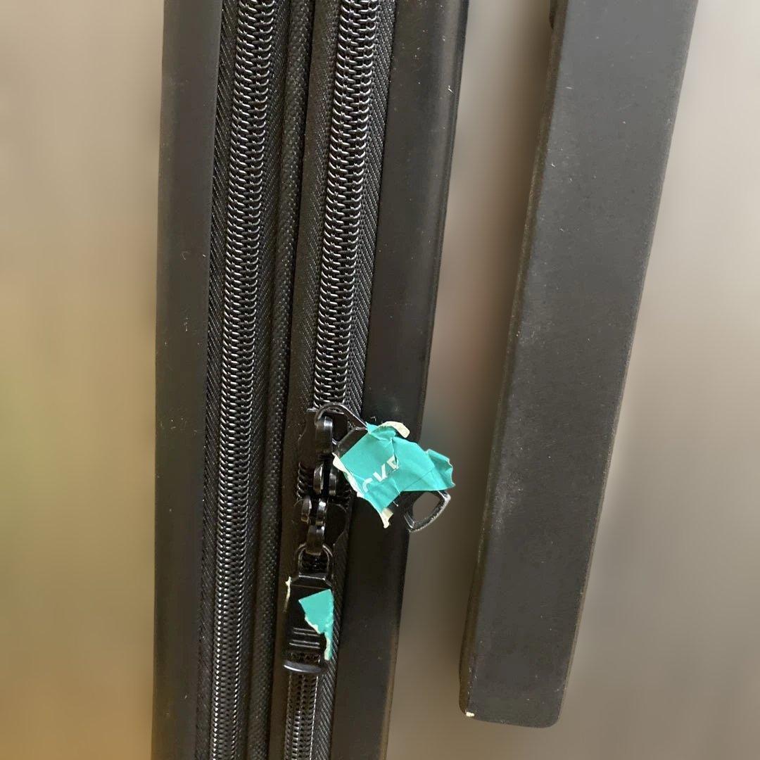 AKG　●  キャリーケース