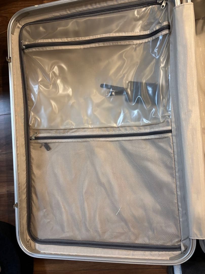 サムソナイト 大型スーツケース TSAロックあり ネームタグ、鍵つき、使用2回