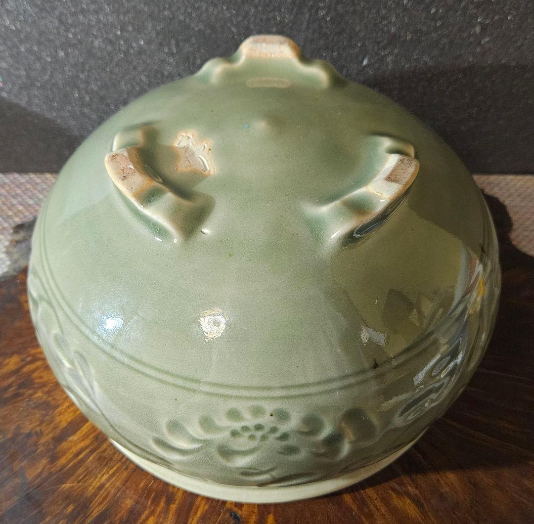 現代作家作　菊花文刻　青瓷　青磁　大香炉　花入れ　花器　口径約19.5cm　灰付