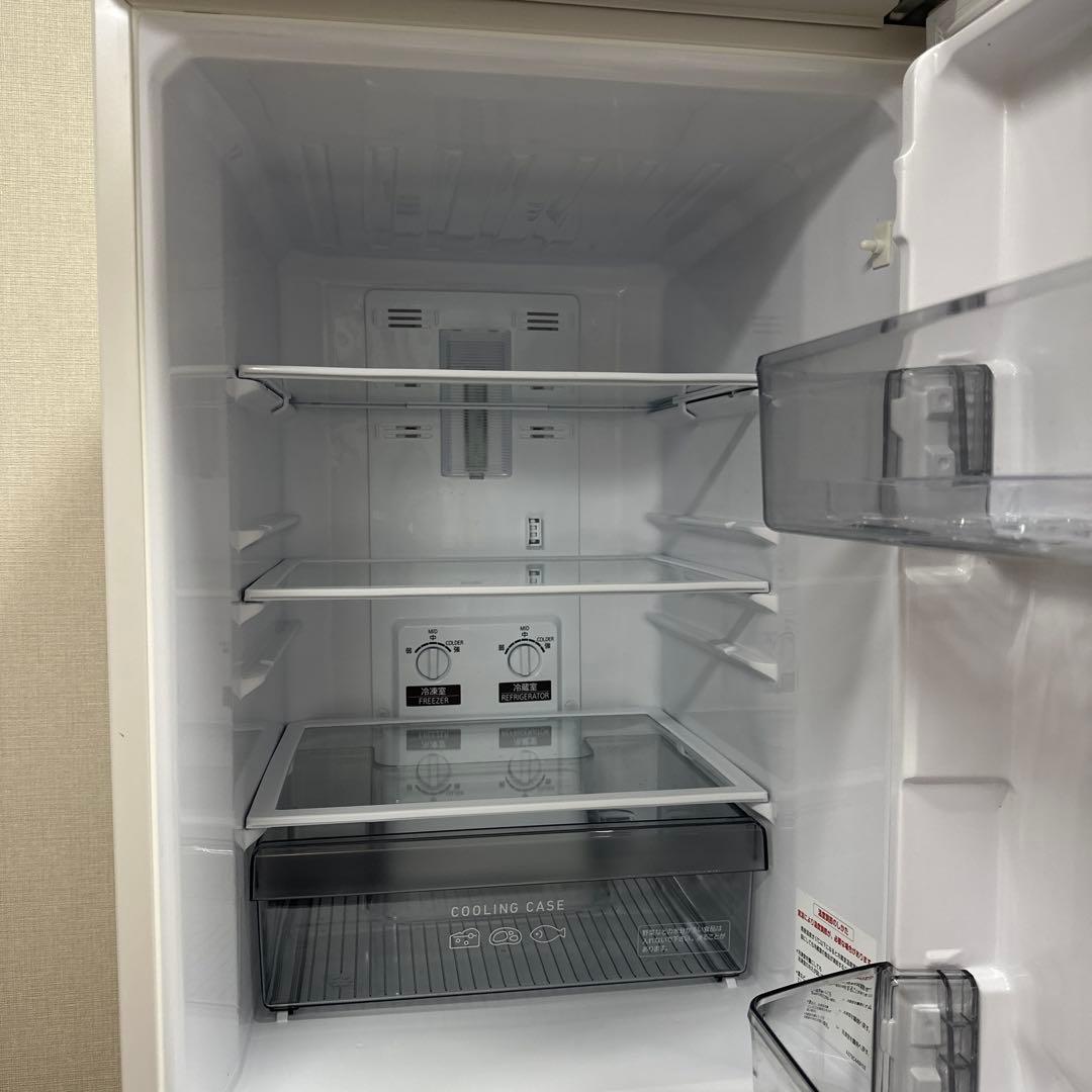 三菱ノンフロン冷凍冷蔵庫 MR-P15J-W 2024年製