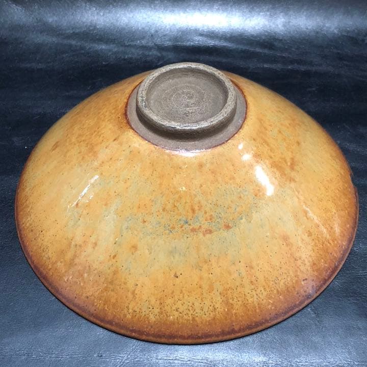 美しい古美術◼️蔵から美しい飴茶色の雰囲気のある抹茶茶碗が出て来ました。茶道具