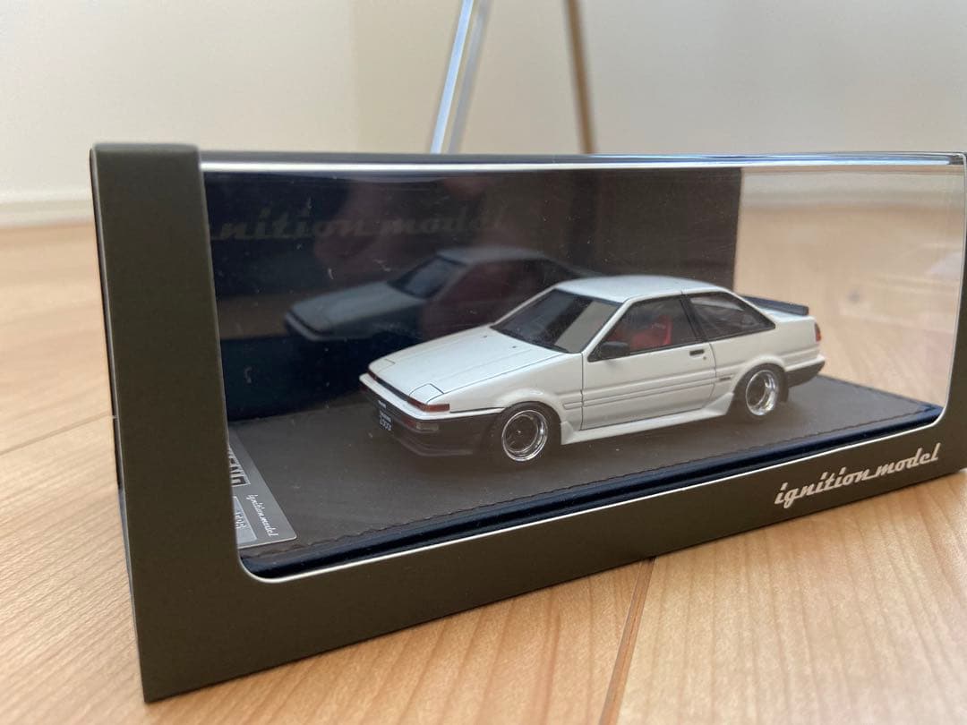 イグニッションモデル 1/43 AE86 2door white