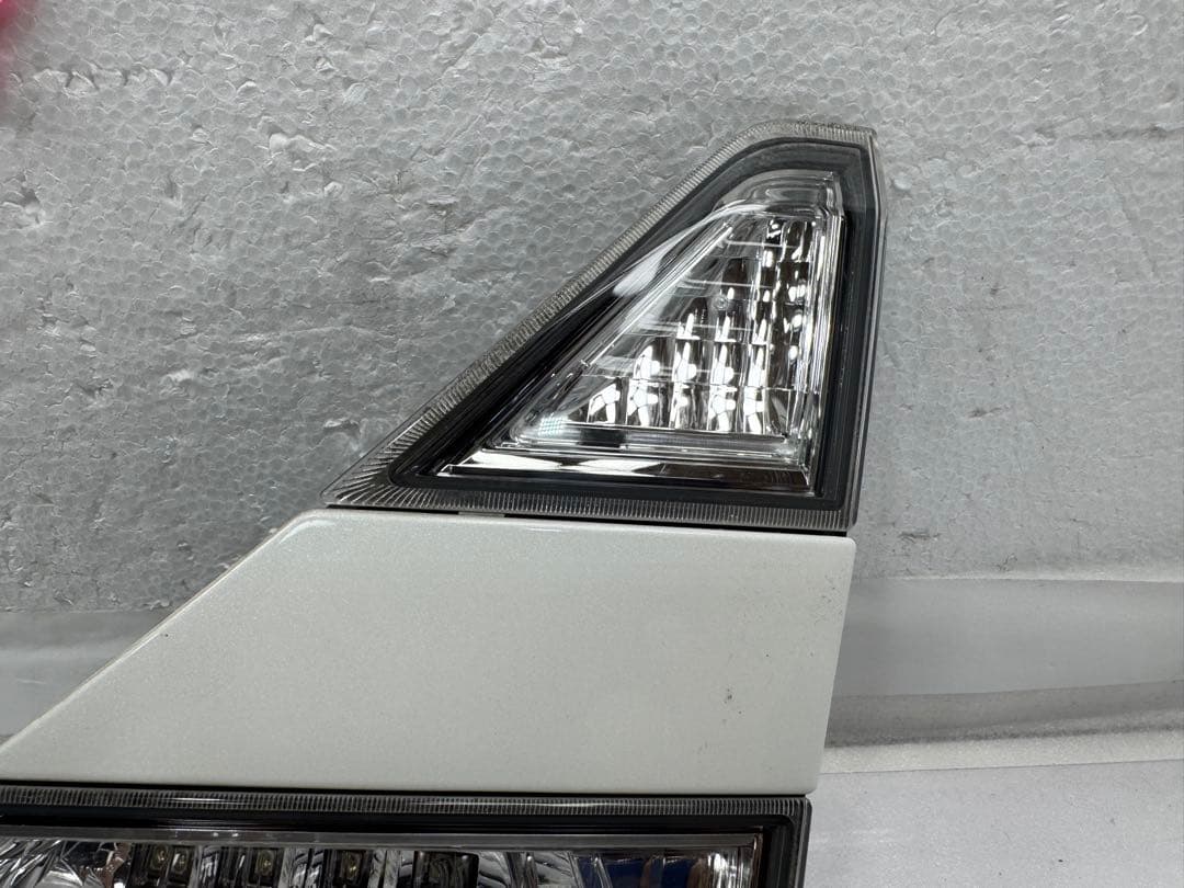 トヨタ 20 ヴェルファイア LED テールライト テールランプ 右側￼