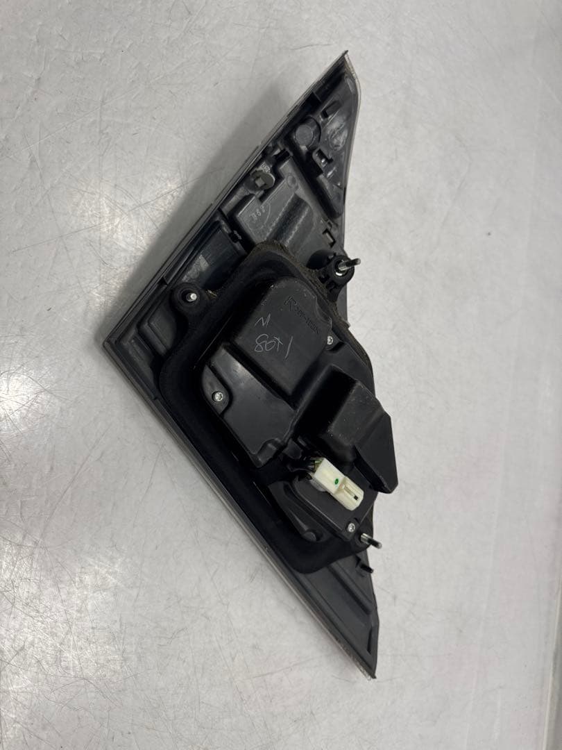 トヨタ 20 ヴェルファイア LED テールライト テールランプ 右側￼