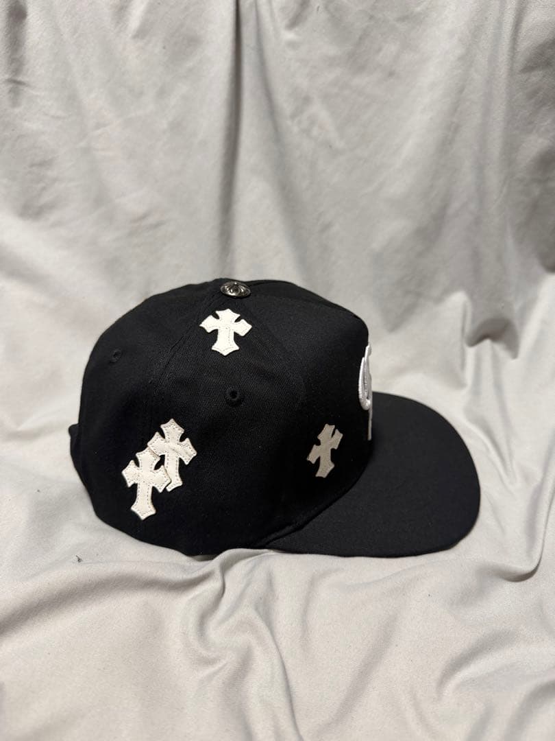 Chrome heartsブラック クロス刺繍 ベースボールキャップ