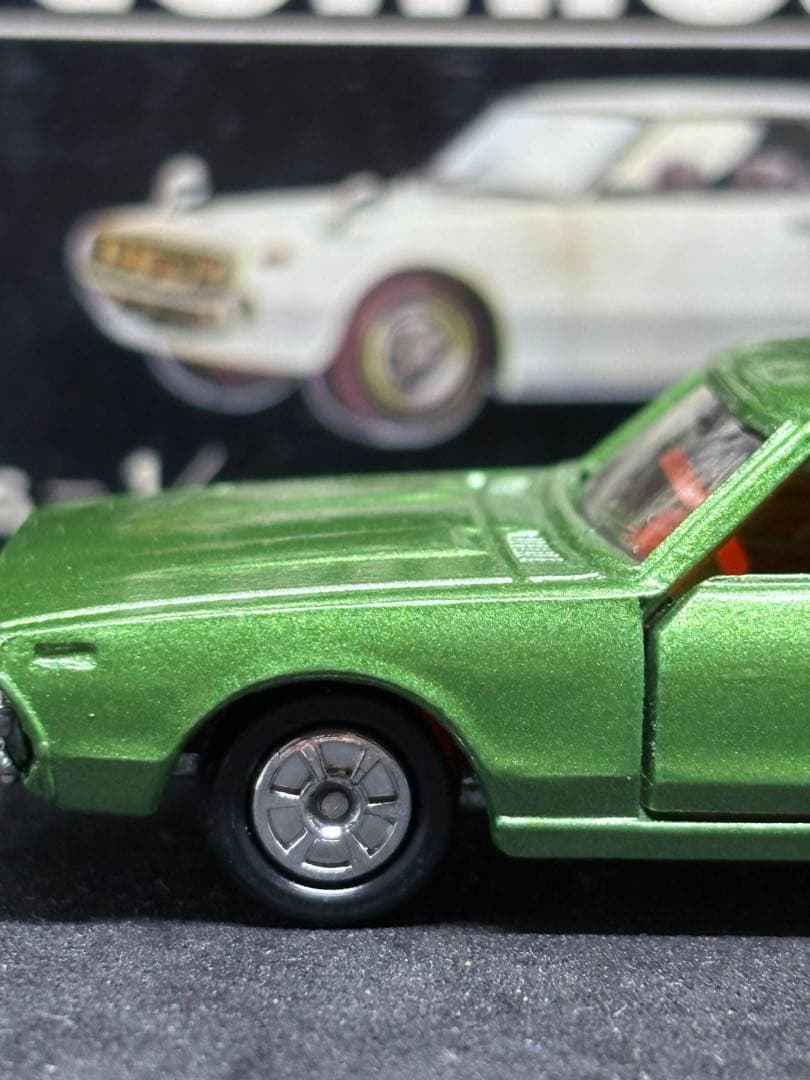 トミカ 黒箱 日本製 No.82 スカイライン 2000GT-X 1Eホイール
