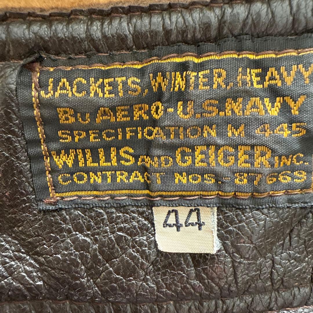 再評価3倍以上価値‼️お宝‼️フライトジャケット米国海軍仕様M445皮の素材を変更