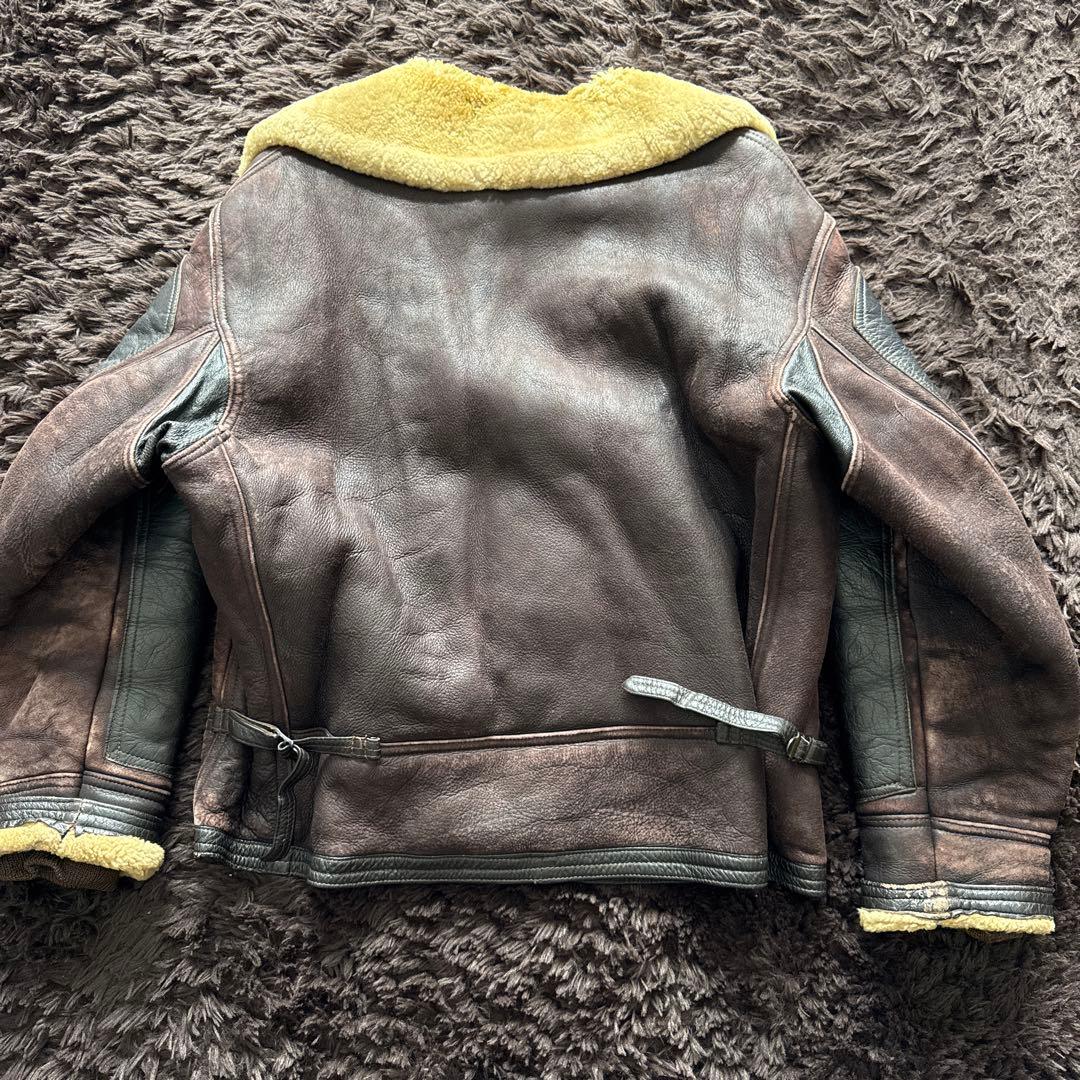 再評価3倍以上価値‼️お宝‼️フライトジャケット米国海軍仕様M445皮の素材を変更