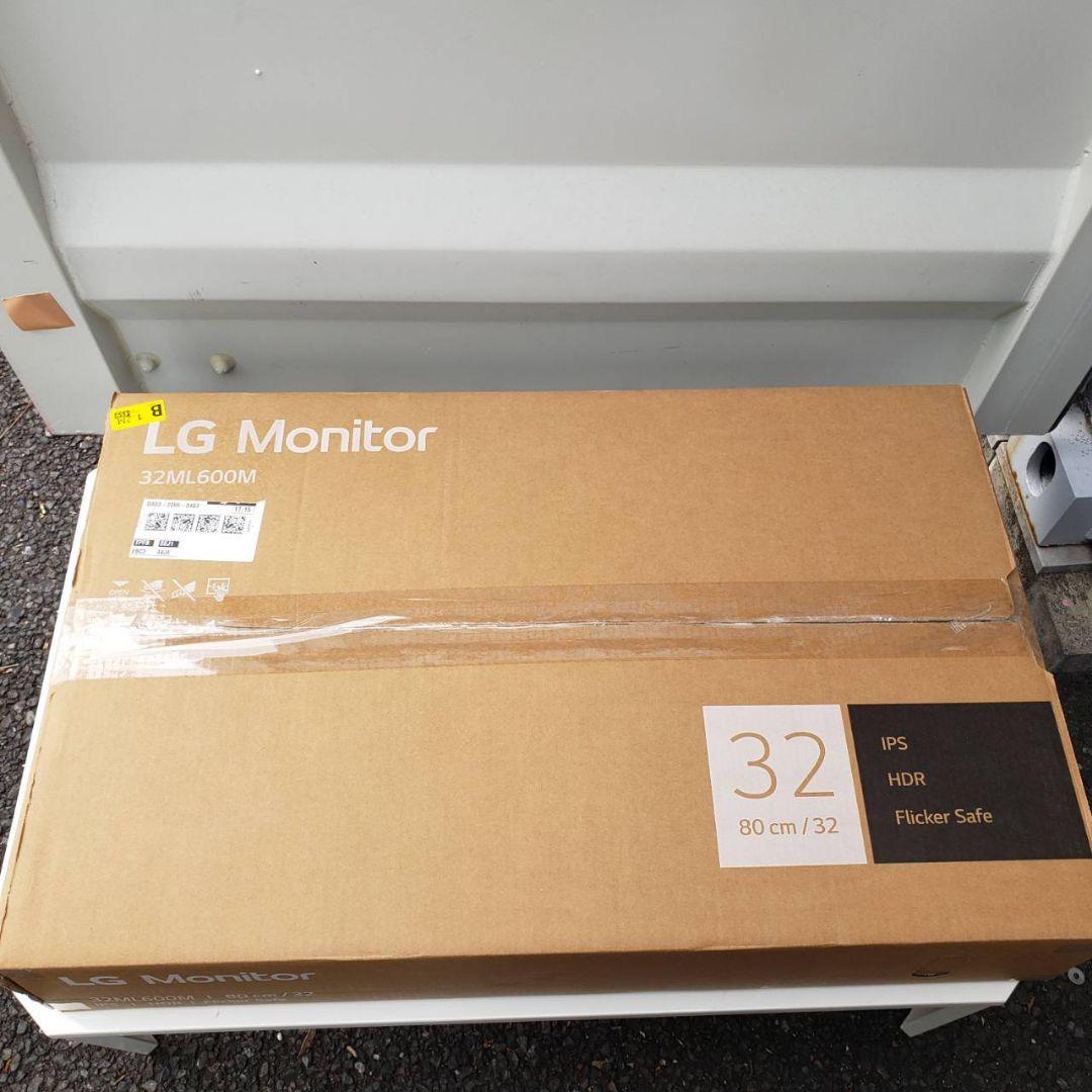 美品　未使用に近いLGモニター　31.5インチ大画面IPS FHDモニター