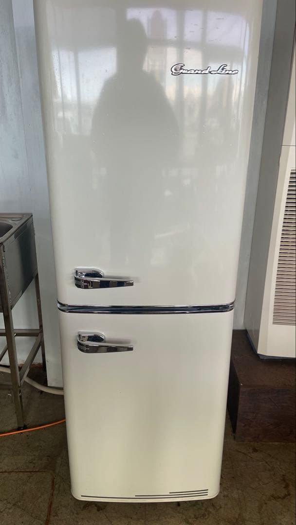 Grand Line ホワイト冷蔵庫 レトロスタイル 2ドア 2019年製