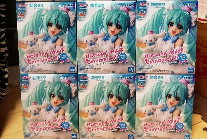 初音ミク　シナモロール　ホワイトドレス　フィギュア　ルミナスタ