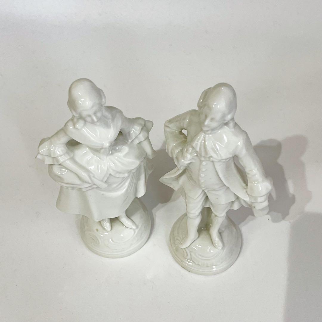 カポディモンテスタイル　貴族の男女　フィギュリン　一対