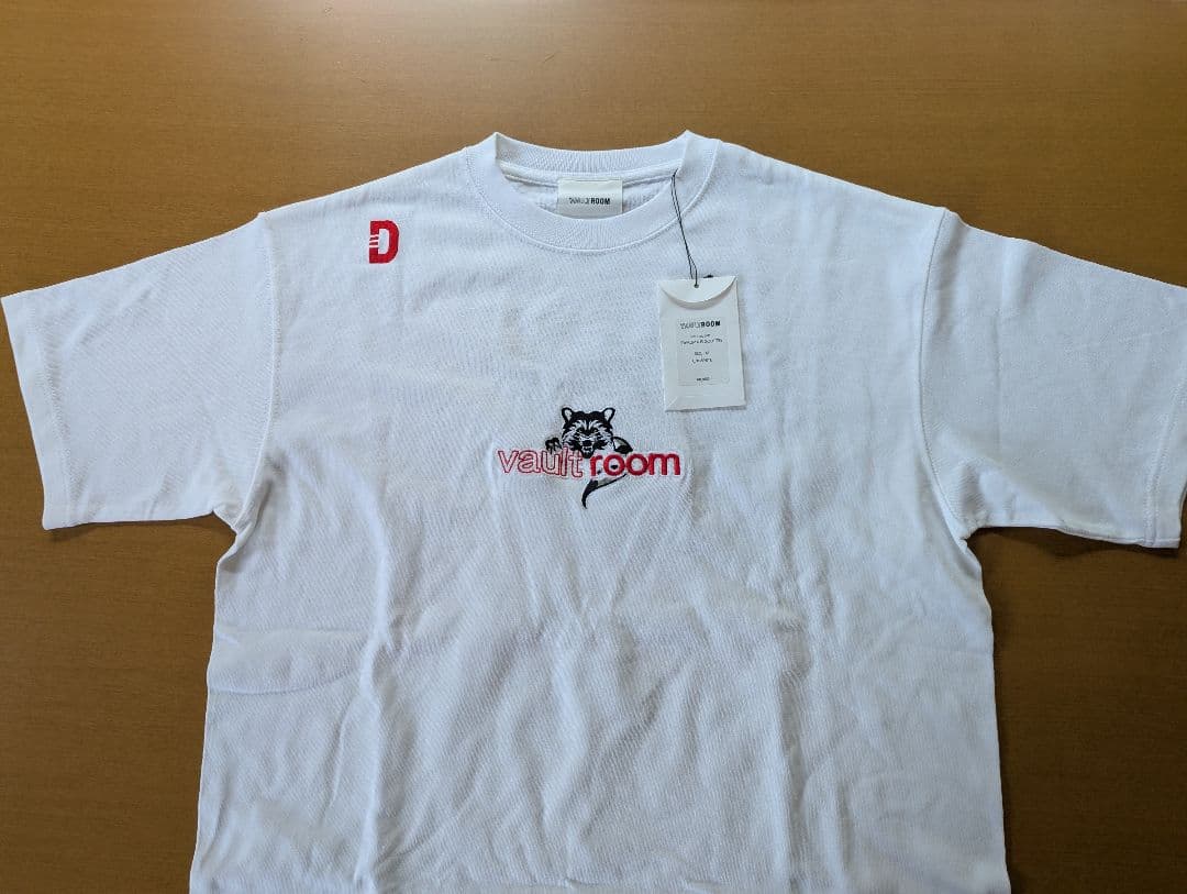 だるまいずごっど　vaultroom \"DARUMA IS GOD\" TEE