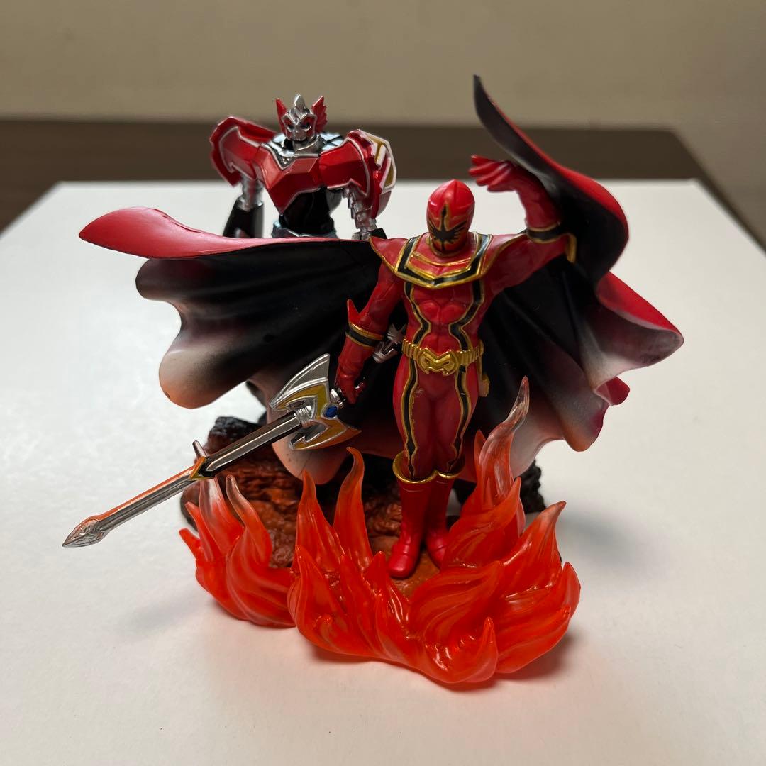 黒十字軍ポーチと戦隊ヒーロー ジオラマフィギュア セット