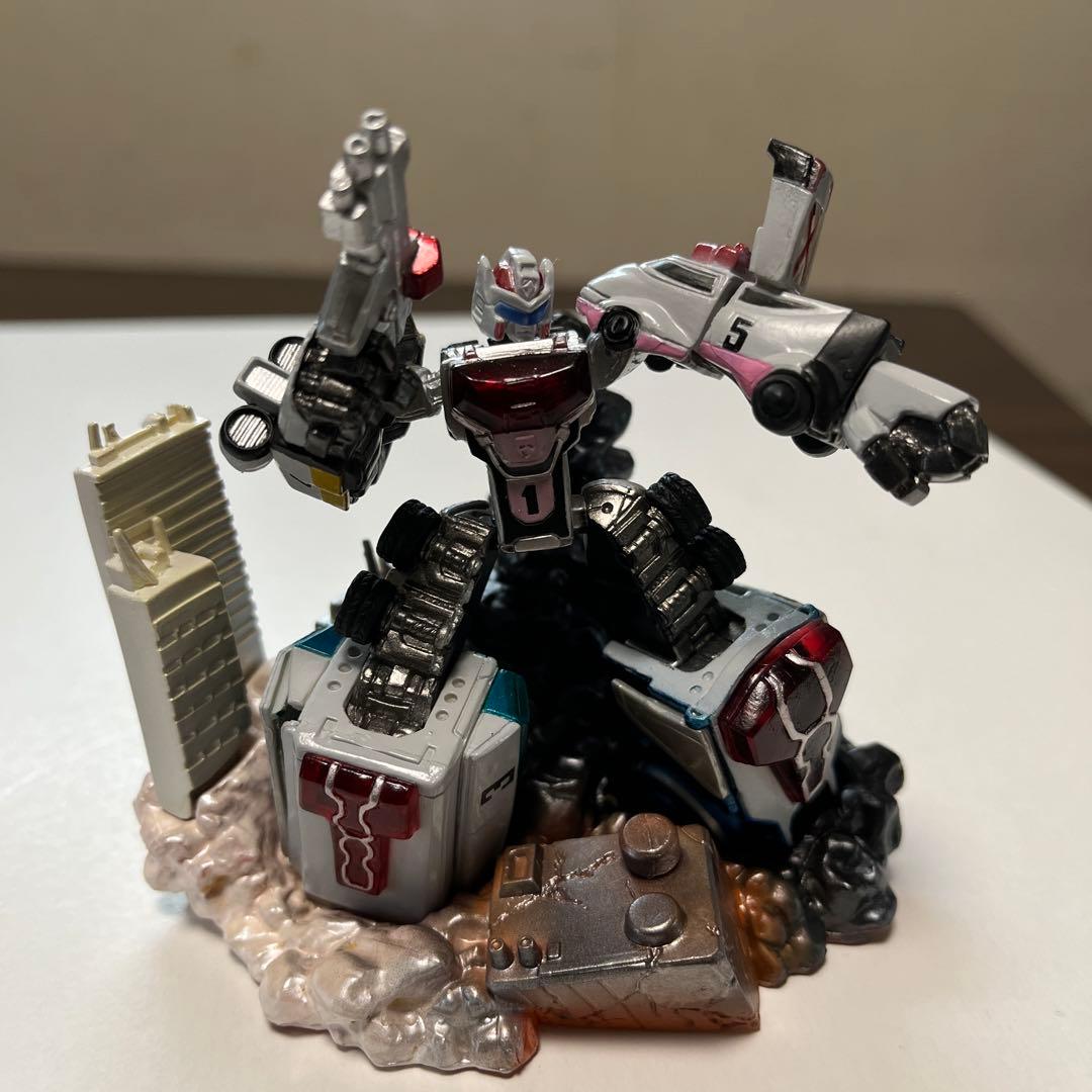 黒十字軍ポーチと戦隊ヒーロー ジオラマフィギュア セット