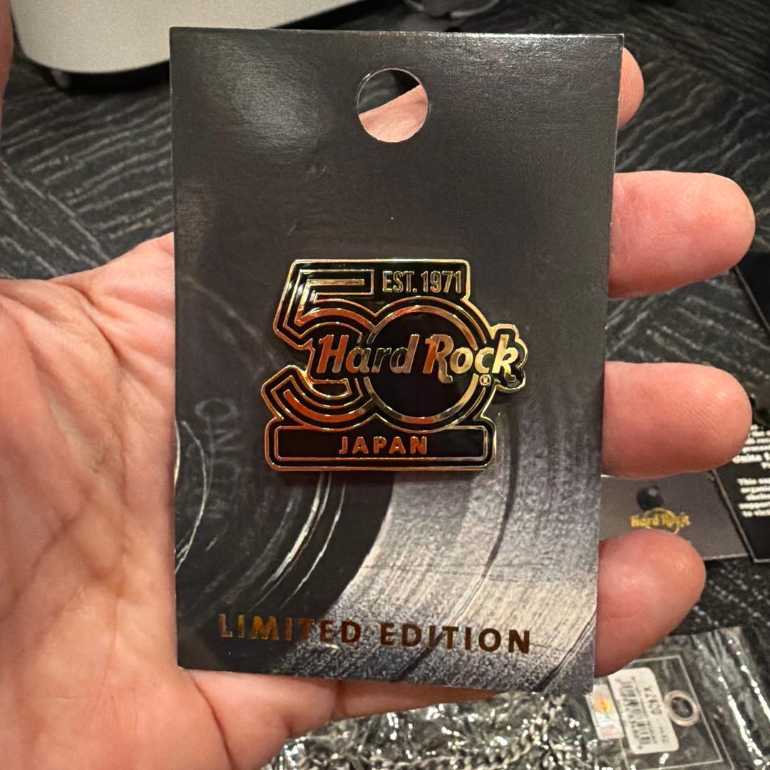 “Hard Rock CAFE”ピンバッジ(12点セット)