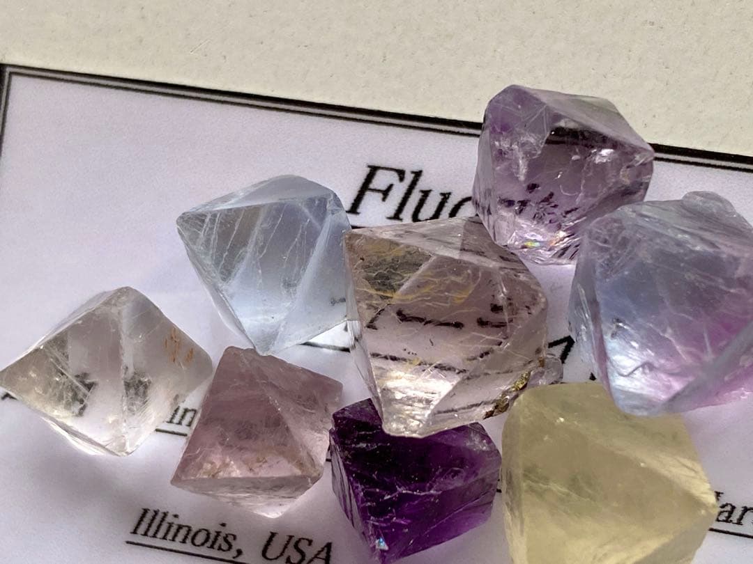 八面体 フローライト　ビンガム産　イリノイ産　12個セット　蛍石　鉱物標本