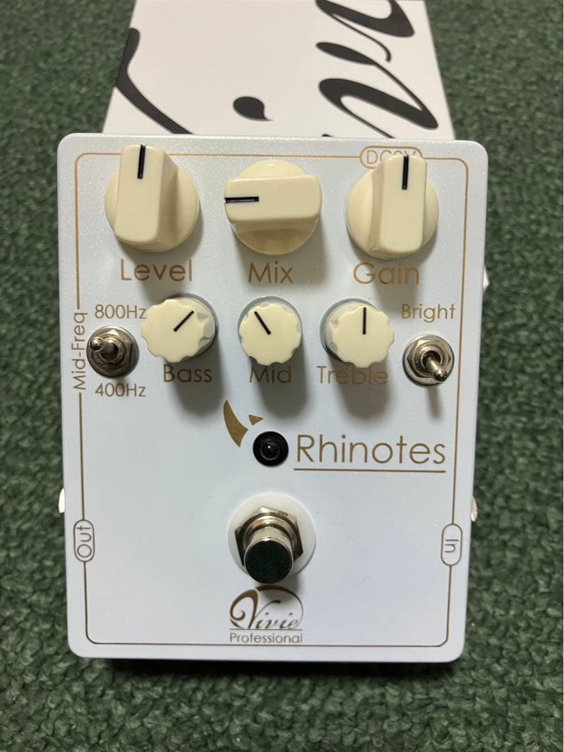 Viva Rhinotes ベース オーバードライブ 限定カラー 白